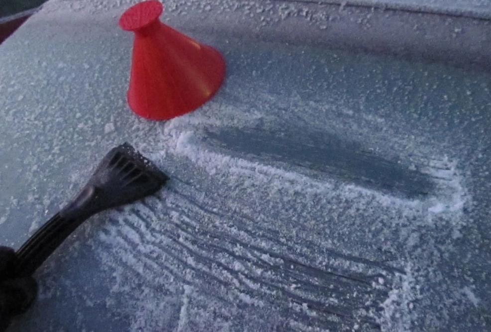 Snø og Isskraper til bil - Overrask.no